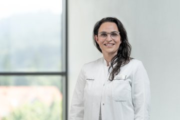 Dr. Victoria Lachenmaier
