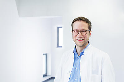Dr. Simon Leschka
