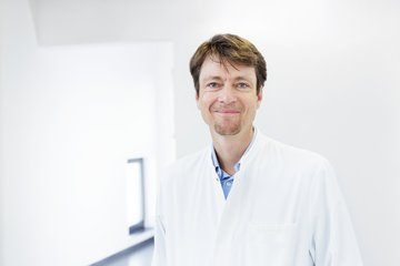 Dr. Philipp Ziefer