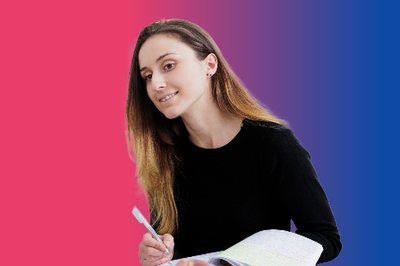 Duale Studentin auf buntem Hintergrund