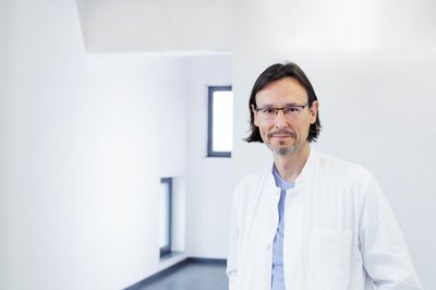 Dr. Markus Treier