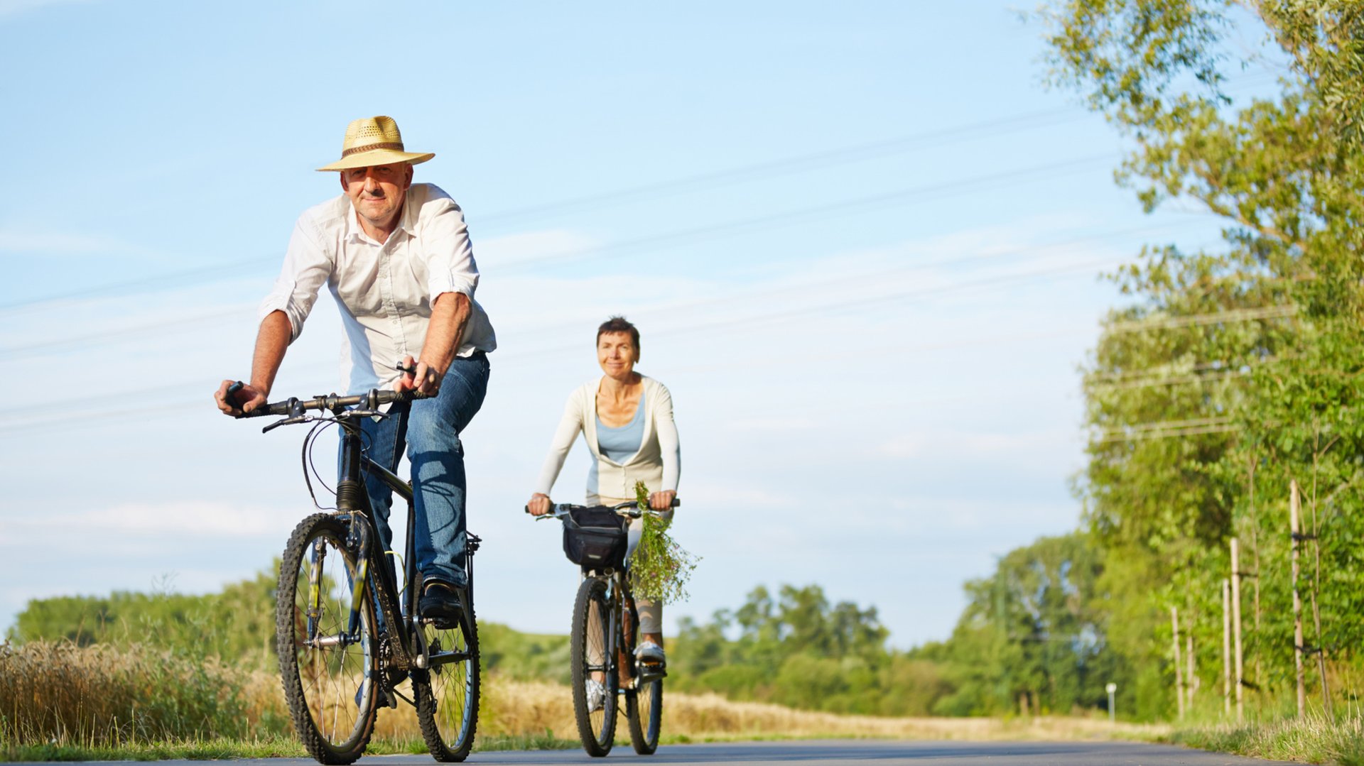 Orthopädie Patient auf Fahrrad